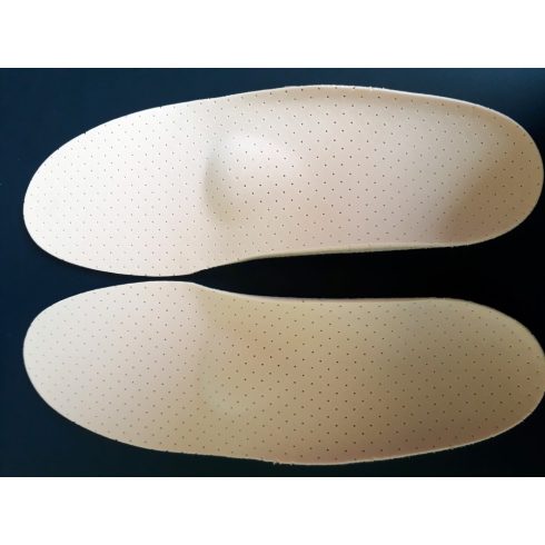 Szendvics szerkezetű talpbetét